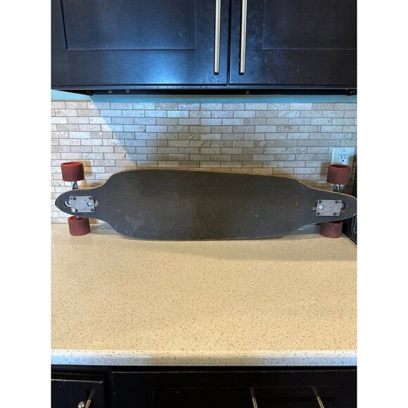 Catalyst longboard with gull wing trucks - Picture 2 of 10